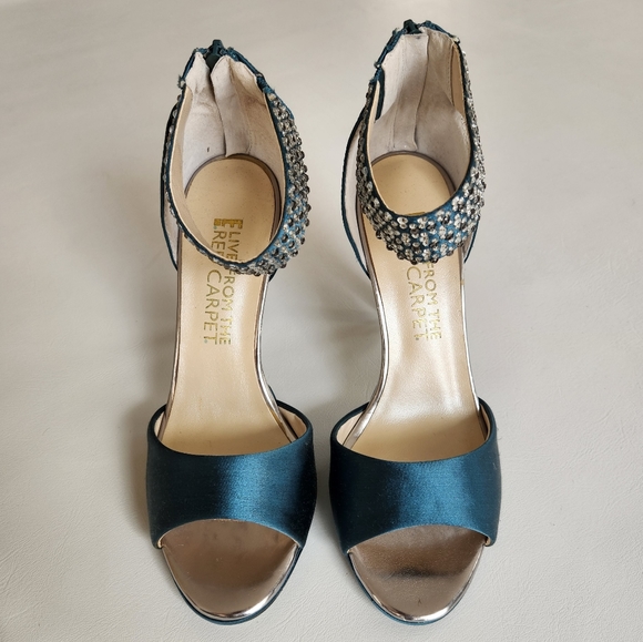 Live from the Red Carpet Heels - Picture 5 of 9